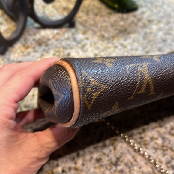 Louis Vuitton Eva Clutch. - Picture 4 of 13